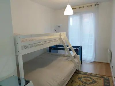 Un ou plusieurs lits dans un hébergement de l'établissement BIG logement , Stade de France à pied, PARIS, métro , parking gratuit