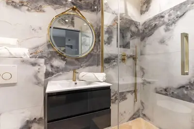 Salle de bains dans l'établissement Neuilly/Paris :Magnifique appartement 4P