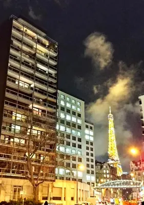 Vue générale sur Paris ou vue de la ville depuis l'appartement