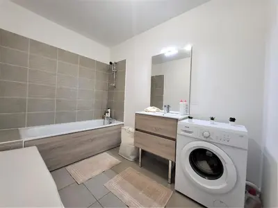 Salle de bains dans l'établissement Le Lucie - Bain de lumière au pied du métro