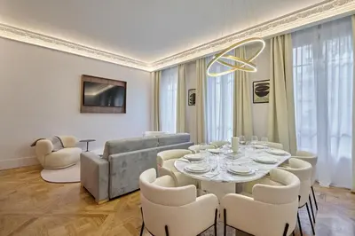 Coin salon dans l'établissement Apartment Matignon by Studio prestige