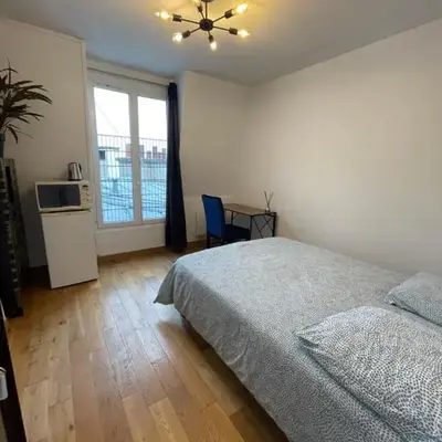 Private room center Paris