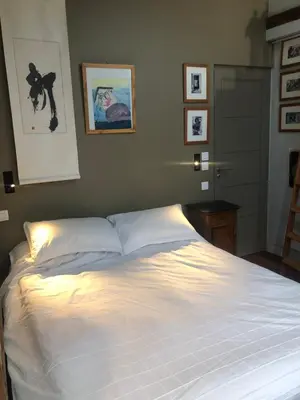 Un ou plusieurs lits dans un hébergement de l'établissement Charming apartment on top floor in Marais -5P