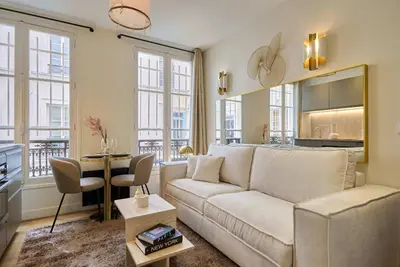 Coin salon dans l'établissement Elegant Studio Bastille - Le Marais
