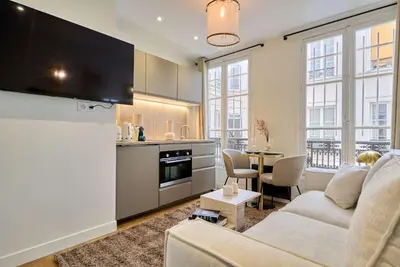 Cuisine ou kitchenette dans l'établissement Elegant Studio Bastille - Le Marais