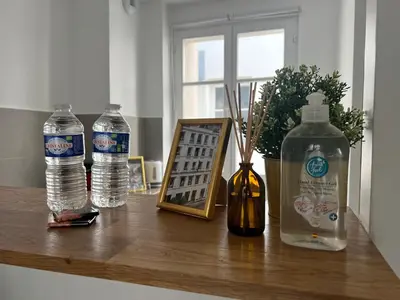 Boissons dans l'établissement Charming 1 Bedroom Marais Hideaway - FB17A