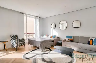 Coin salon dans l'établissement 127 - Spacious 4BR in Montorgueil