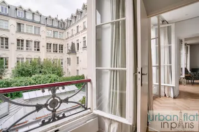Balcon ou terrasse dans l'établissement 127 - Spacious 4BR in Montorgueil