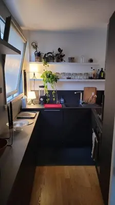 Un ou plusieurs lits dans un hébergement de l'établissement Lovely Artist Appartment