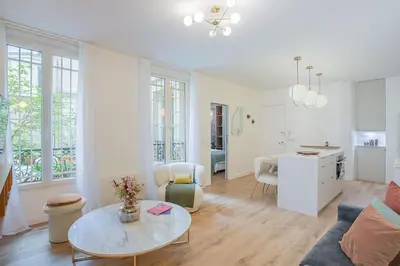 Coin salon dans l'établissement Montmartre Rochechouart - 1 Bed Apt Sleeps 2