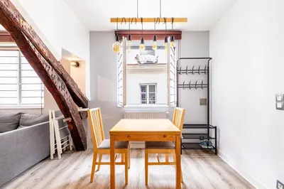 Coin salon dans l'établissement GuestReady - Appartement Cosy au Cœur de Paris