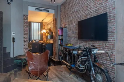 Télévision ou salle de divertissement dans l'établissement Superbe Hammam à Paris Montparnasse