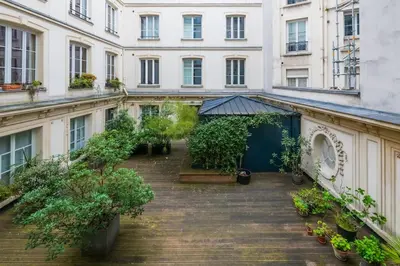 Jardin de l'établissement Superbe Loft 67 m2 Bastille Marais