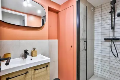 Salle de bains dans l'établissement Magnifique appartement pour 6 - Montorgueil