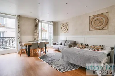 Un ou plusieurs lits dans un hébergement de l'établissement 23 - Charming 3BDR Parisian Apartment in Montorgueil