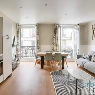 23 - Charming 3BDR Parisian Apartment in Montorgueil