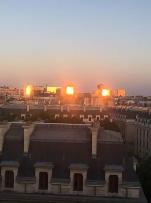 Lever ou coucher de soleil vu de l'appartement ou à proximité