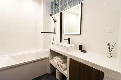 Salle de bains dans l'établissement AmazingApartment # Le Marais# Rue Des Archives# AC