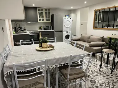 Cuisine ou kitchenette dans l'établissement B0 Appart 2022 - 10min PARIS/EXPO - 5 rooms/6 beds
