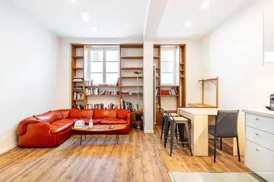 Coin salon dans l'établissement GuestReady - Confort Moderne près des Invalides