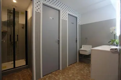Salle de bains dans l'établissement Triplex 250m² 6CH - Clim - Très spacieux -
