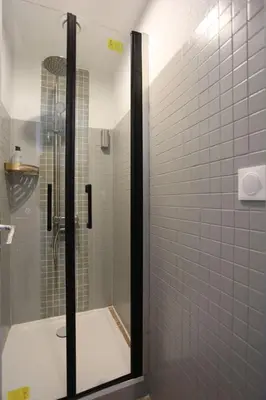 Salle de bains dans l'établissement Triplex 250m² 6CH - Clim - Très spacieux -