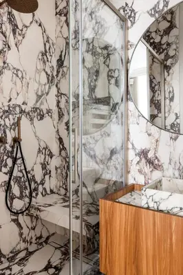 Salle de bains dans l'établissement HIGHSTAY - Luxury Serviced Apartments - Le Marais