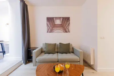 Coin salon dans l'établissement Exceptionnel appartement à proximité de Montmartre!