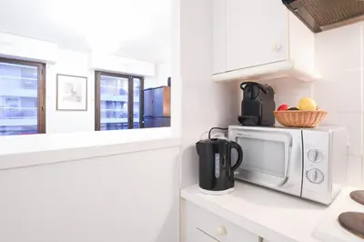 Cuisine ou kitchenette dans l'établissement GuestReady - Studio lumineux à Folie-Méricourt