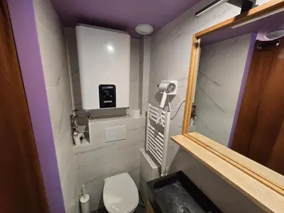 Salle de bains dans l'établissement 3G- Studio tout équipé avec cuisine proche Paris