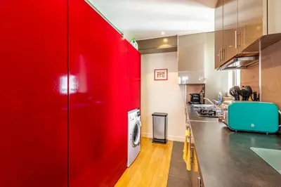 Cuisine ou kitchenette dans l'établissement GuestReady -Appart lumineux près de la Place d'Italie