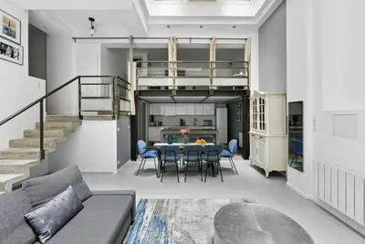 Coin salon dans l'établissement Montmartre Theater Loft