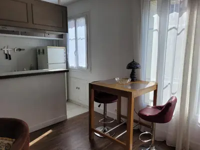 Cuisine ou kitchenette dans l'établissement GuestReady -Superbe Appartement dans le 14ème Arr.