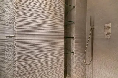 Salle de bains dans l'établissement GuestReady - Appartement moderne et sophistiqué