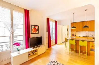 Cuisine ou kitchenette dans l'établissement GuestReady - Appartement Élégant dans Le Marais