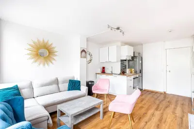 Cuisine ou kitchenette dans l'établissement GuestReady - Chic Apt Near Passerelle Bichat