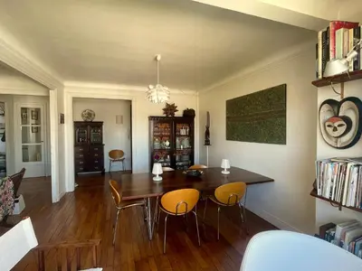 Coin salon dans l'établissement Superbe appartement de 120m2 en plein Paris
