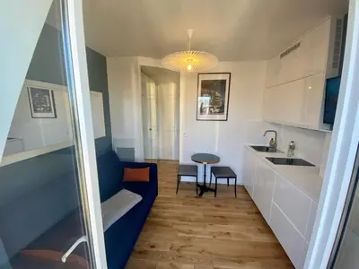 Cuisine ou kitchenette dans l'établissement STUDIO PARIS VUE IMPRENABLE
