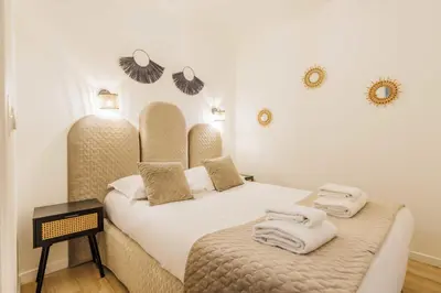 Un ou plusieurs lits dans un hébergement de l'établissement Modern apartment - 2BR-6P - République