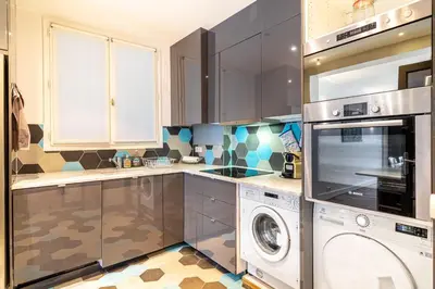 Cuisine ou kitchenette dans l'établissement GuestReady - Séjour de Charme dans le 4ème