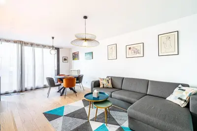 Coin salon dans l'établissement GuestReady - Appartement baigné de lumière