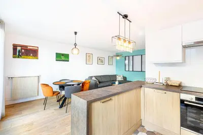 Cuisine ou kitchenette dans l'établissement GuestReady - Appartement baigné de lumière