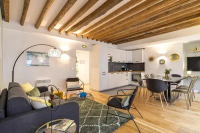 Cuisine ou kitchenette dans l'établissement Sweett - Chevalier Saint Georges