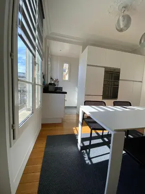 Cuisine ou kitchenette dans l'établissement Nice Sunny Central Paris