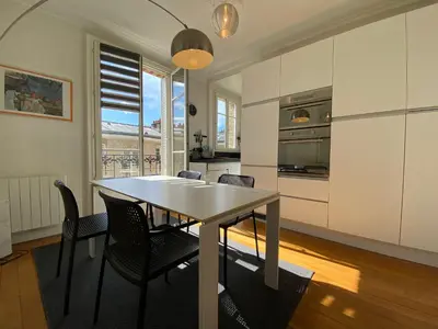 Cuisine ou kitchenette dans l'établissement Nice Sunny Central Paris