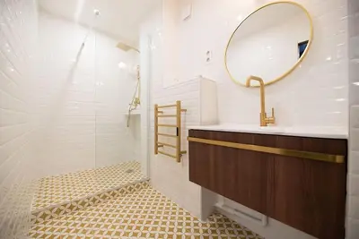Salle de bains dans l'établissement Beautiful Apartment close to Eiffel Tower