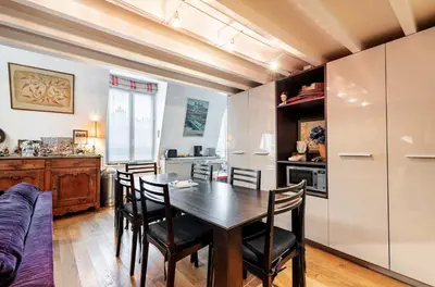 Cuisine ou kitchenette dans l'établissement Veeve - Reader's Retreat