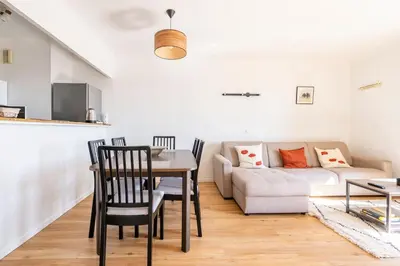 Plan de l'établissement Paris la Défense, lumineux et cosy