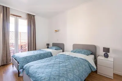 Plan de l'établissement Paris la Défense, lumineux et cosy