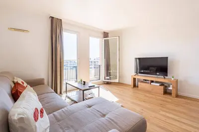 Plan de l'établissement Paris la Défense, lumineux et cosy